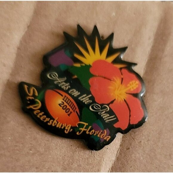 Arts on the ball 2001 St Petersburg Fl Lapel Pin ( p103 - Picture 2 of 4